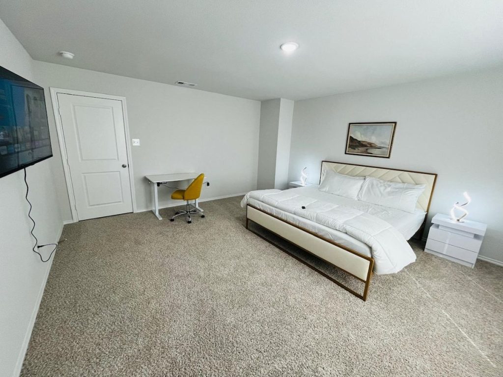 Cozy Waterside Home 5BR | 2.5 BA